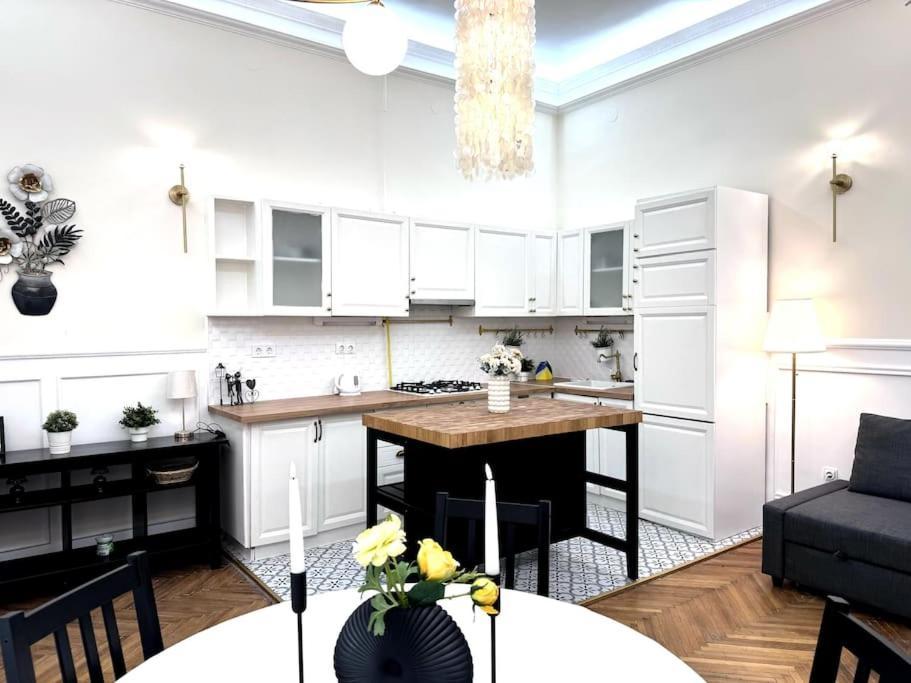 F1 Ultra Danube Flat Apartman *